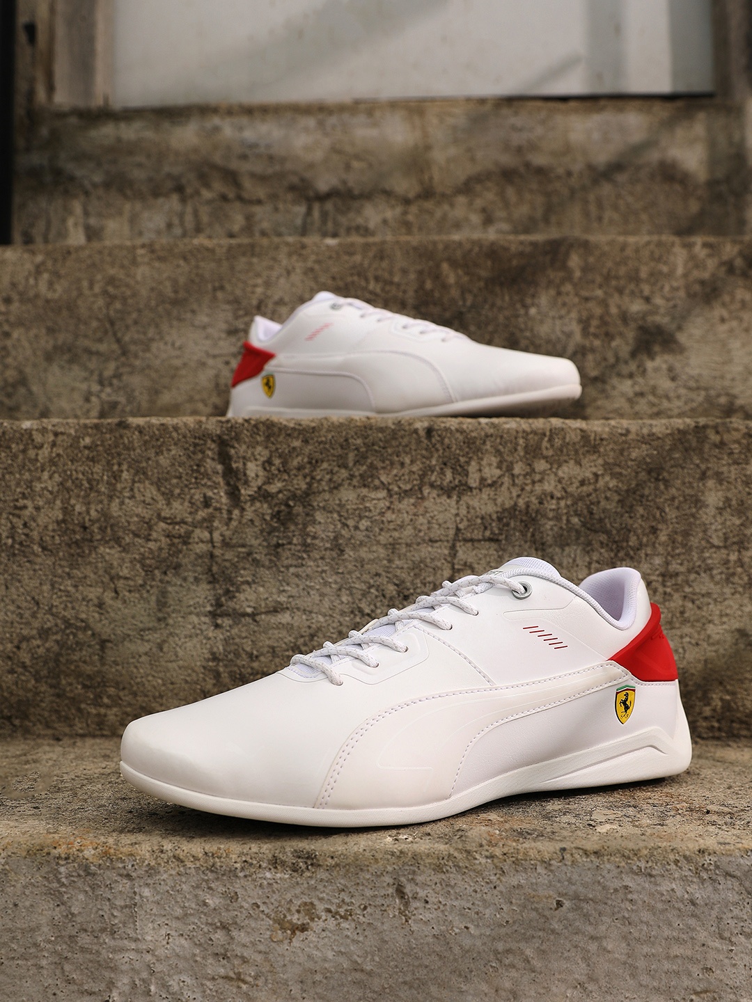

PUMA Motorsport Unisex White Leather Ferrari Drift Cat Delta Sneakers