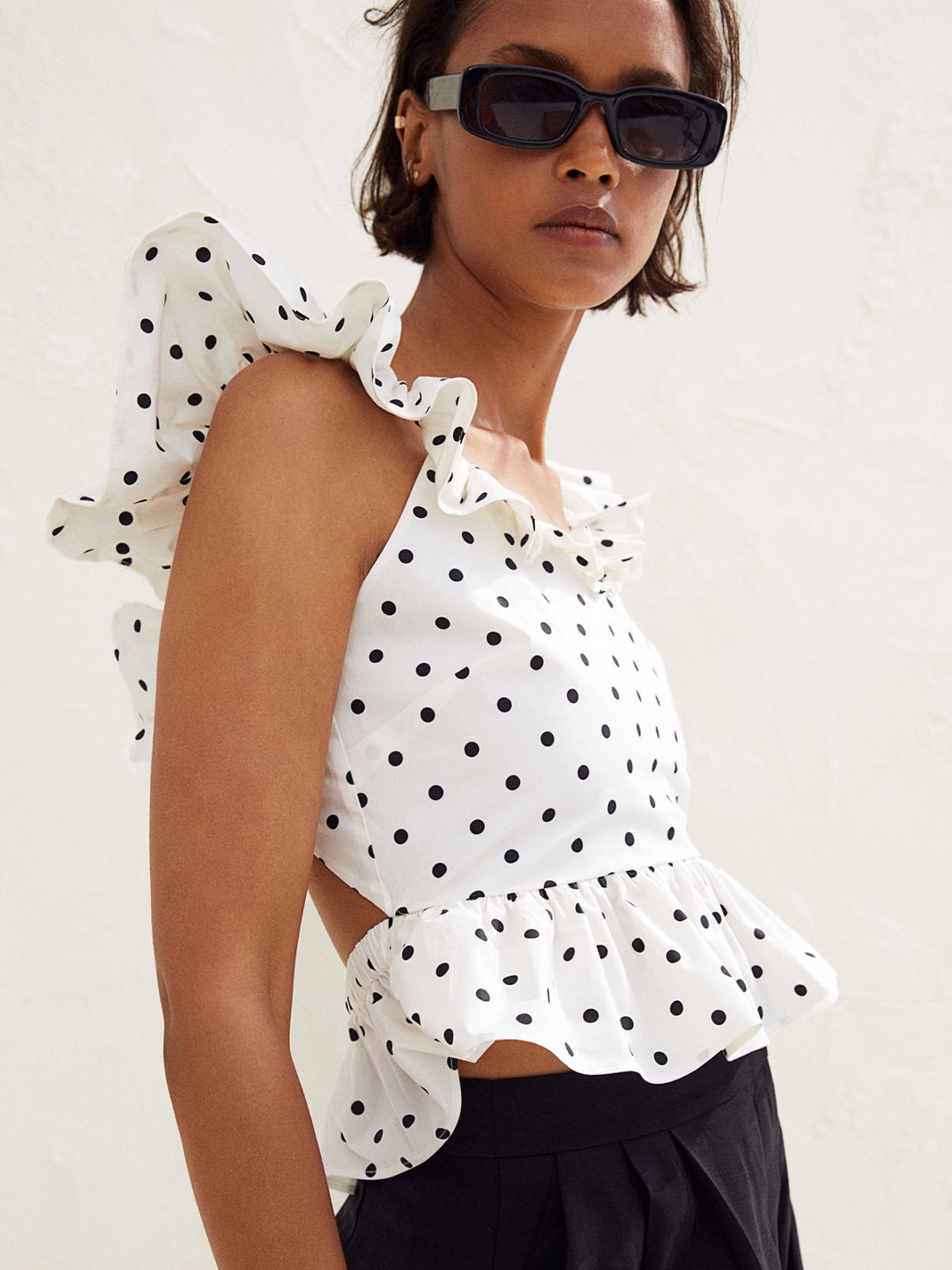 

H&M Women White & Black Printed Sweetheart Neck Peplum Top