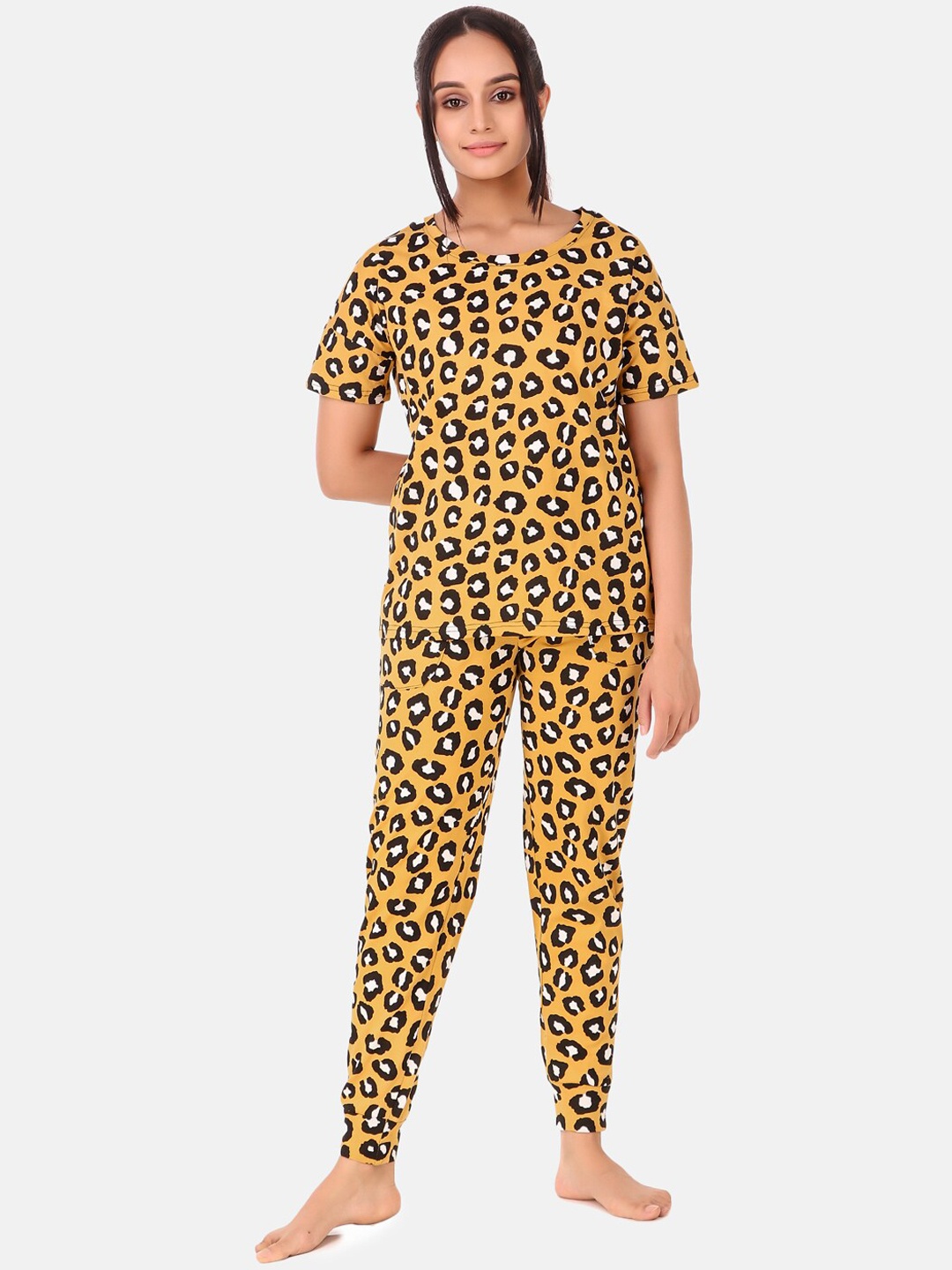 

Masha Women Yellow & Black Animal Printed Night Suit