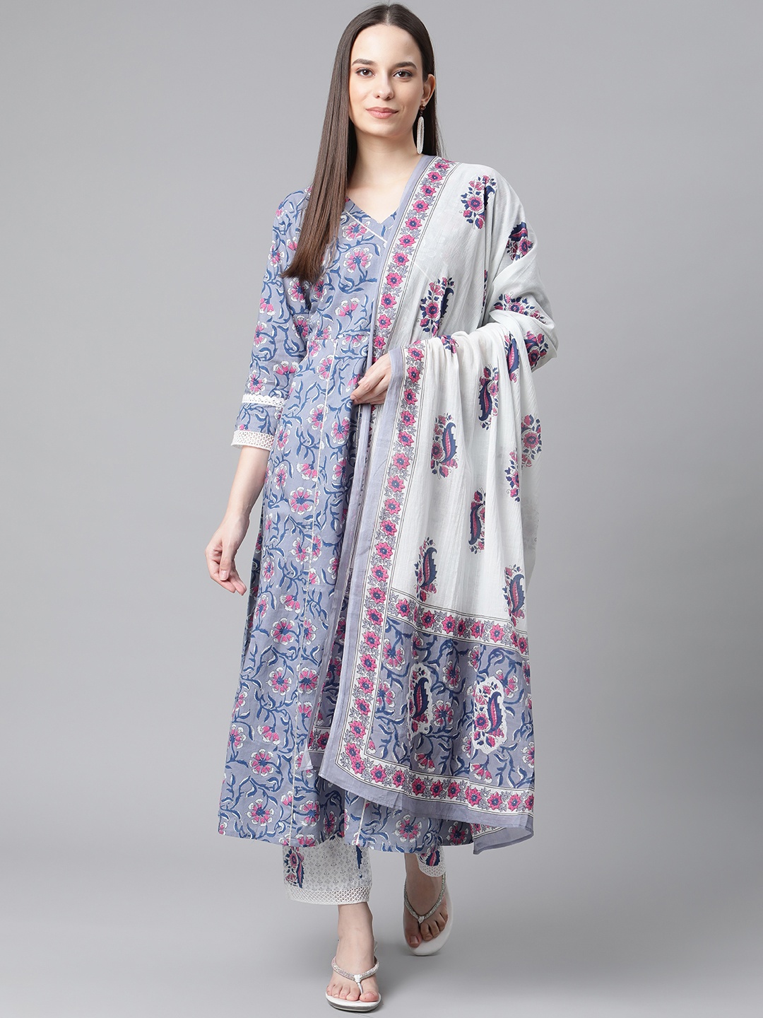 

Silai Bunai Women Grey Floral Printed Panelled Gotta Patti Pure Cotton Kurta with Palazzos & With Dupatta