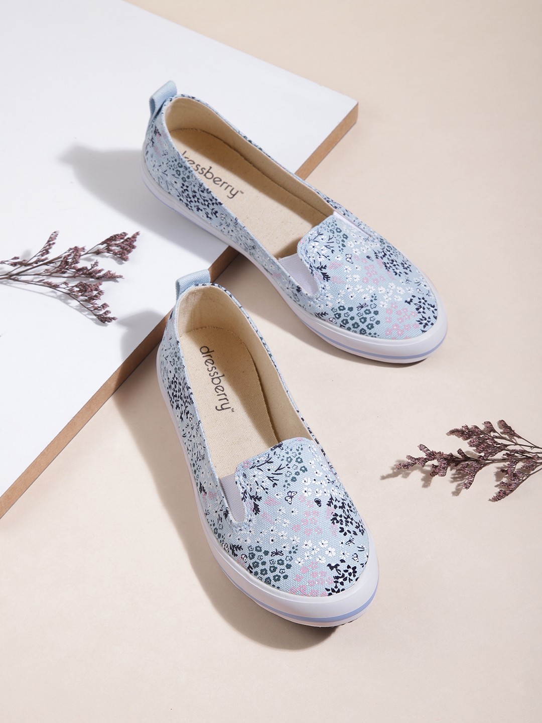 

DressBerry Women Blue Floral Printed Slip-On Sneakers