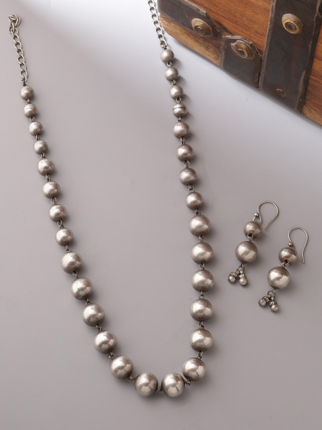 

Infuzze Oxidised Silver-Plated Beaded Jewellery Set