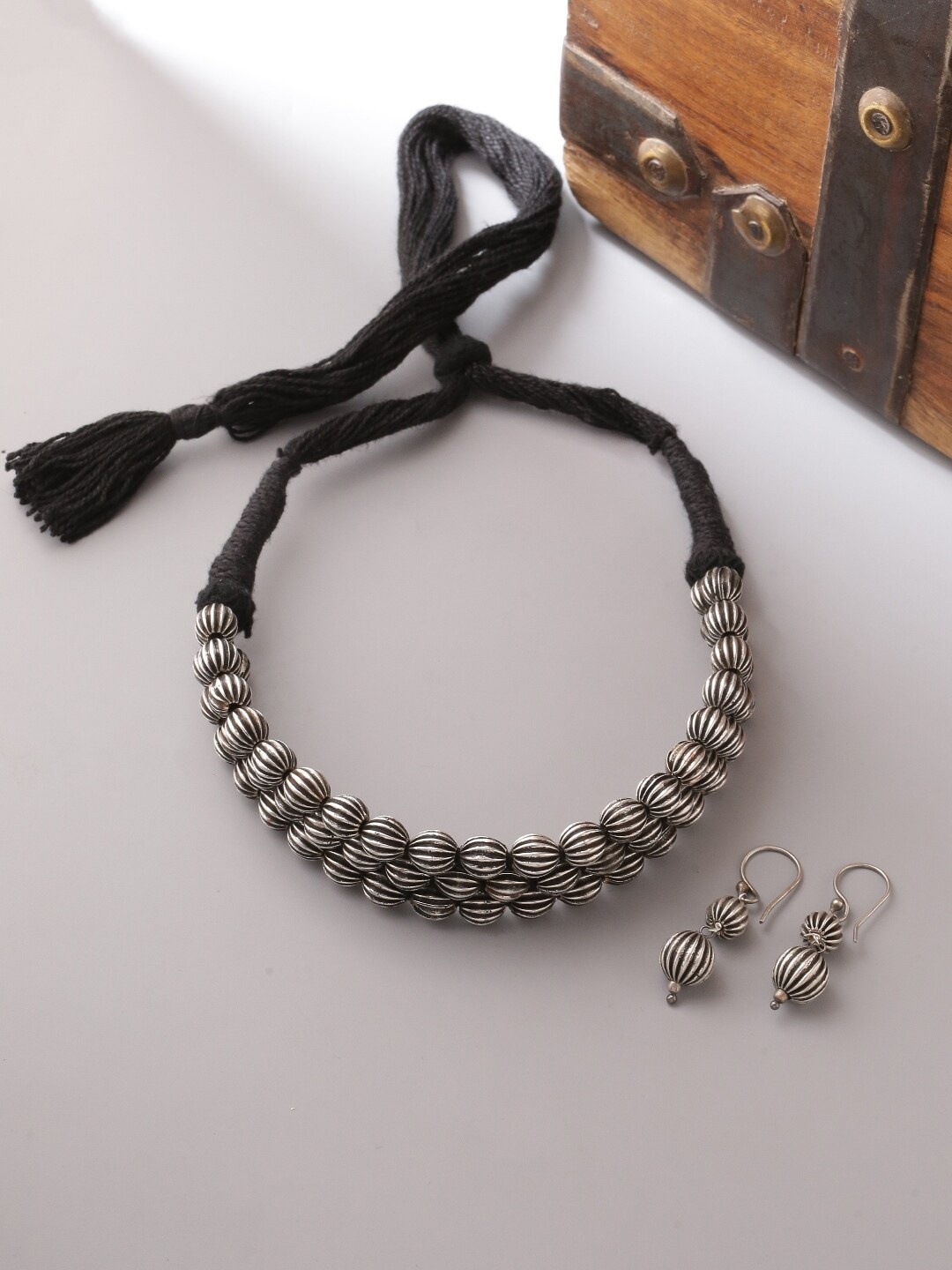 

Infuzze Oxidised Silver-Plated Jewellery Set