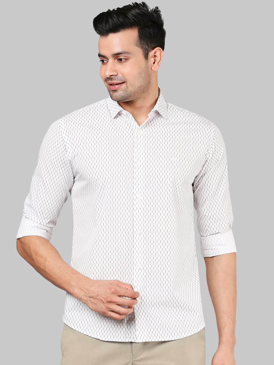 

Park Avenue Men White Slim Fit Opaque Printed Casual Shirt
