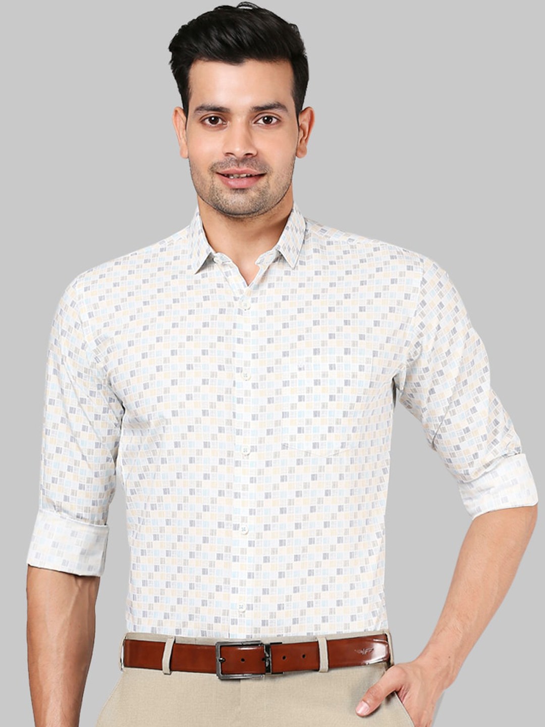 

Park Avenue Men White Slim Fit Opaque Printed Casual Shirt