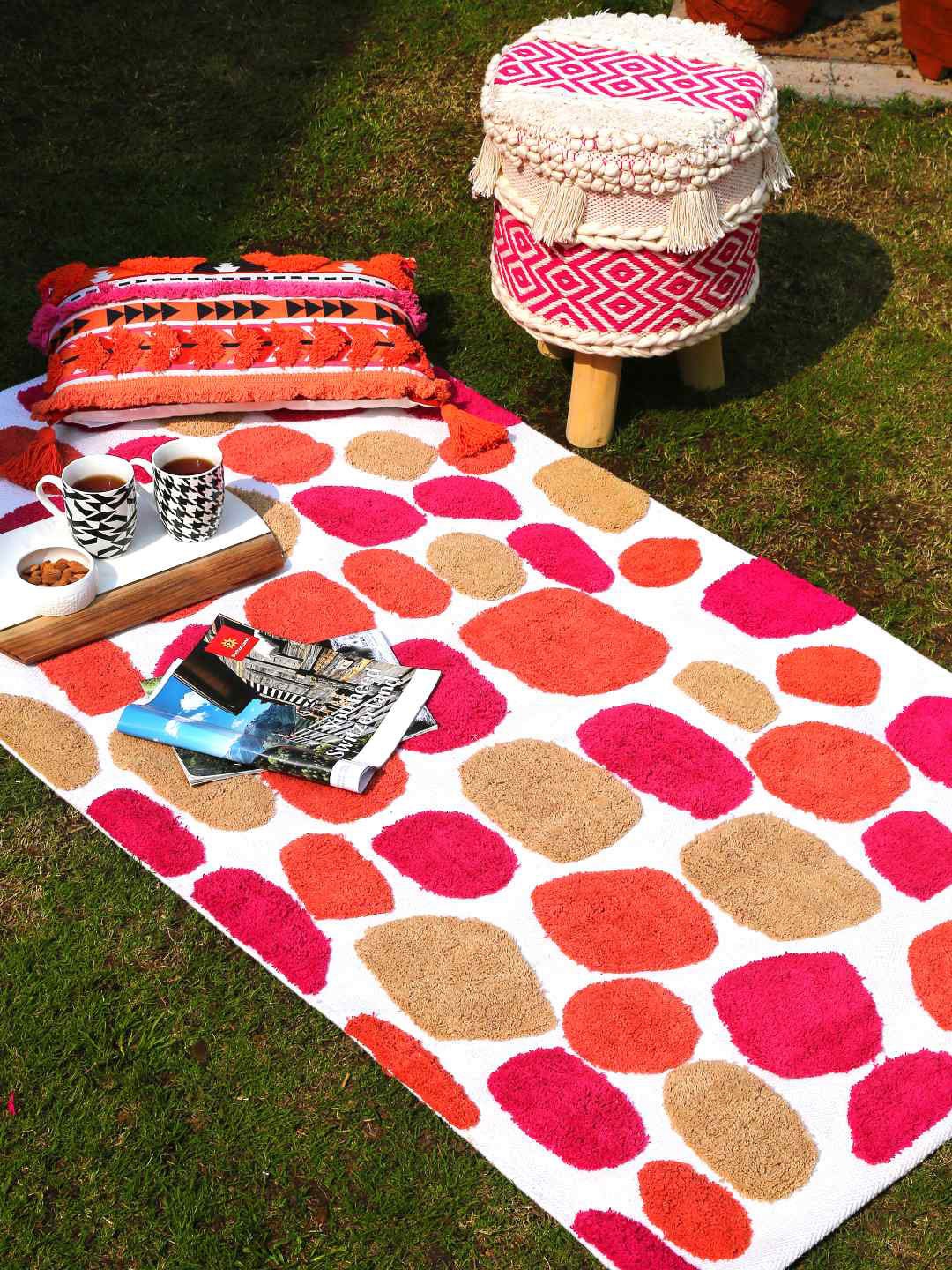 

Amoliconcepts Multicoloured Handwoven Tufted Dhurrie, Multi