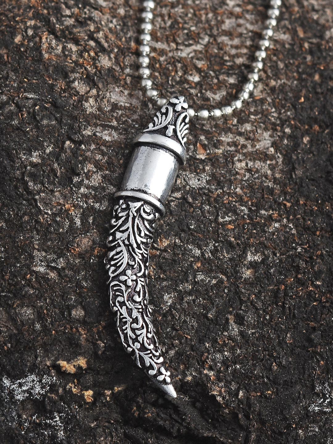 

Tistabene Men Silver-Toned Oxidized Silver-Plated Sword Pendant