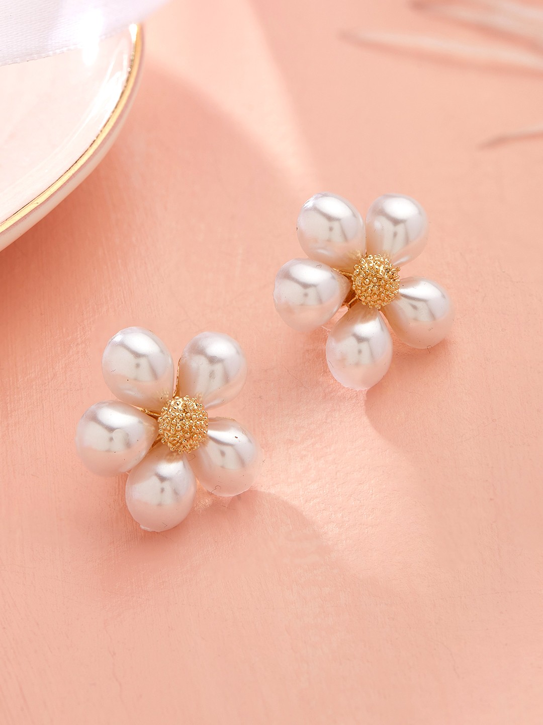 

TOKYO TALKIES X rubans FASHION ACCESSORIES Gold-Toned Contemporary Studs Earrings
