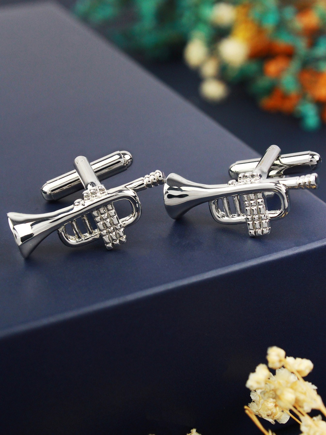 

PELUCHE Men Silver Trumpet Cufflinks
