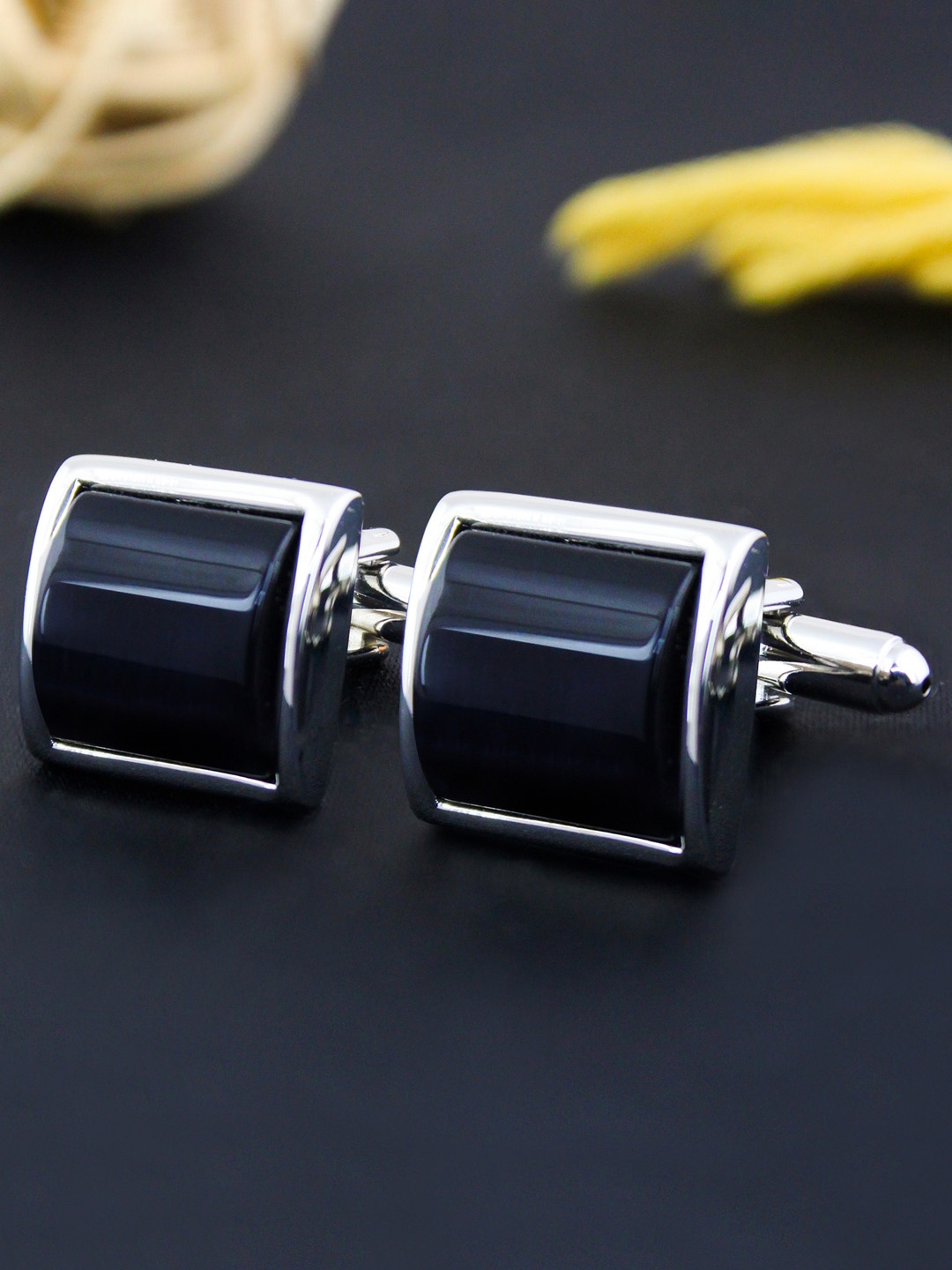 

PELUCHE Men Silver-Toned & Black Square Cufflink