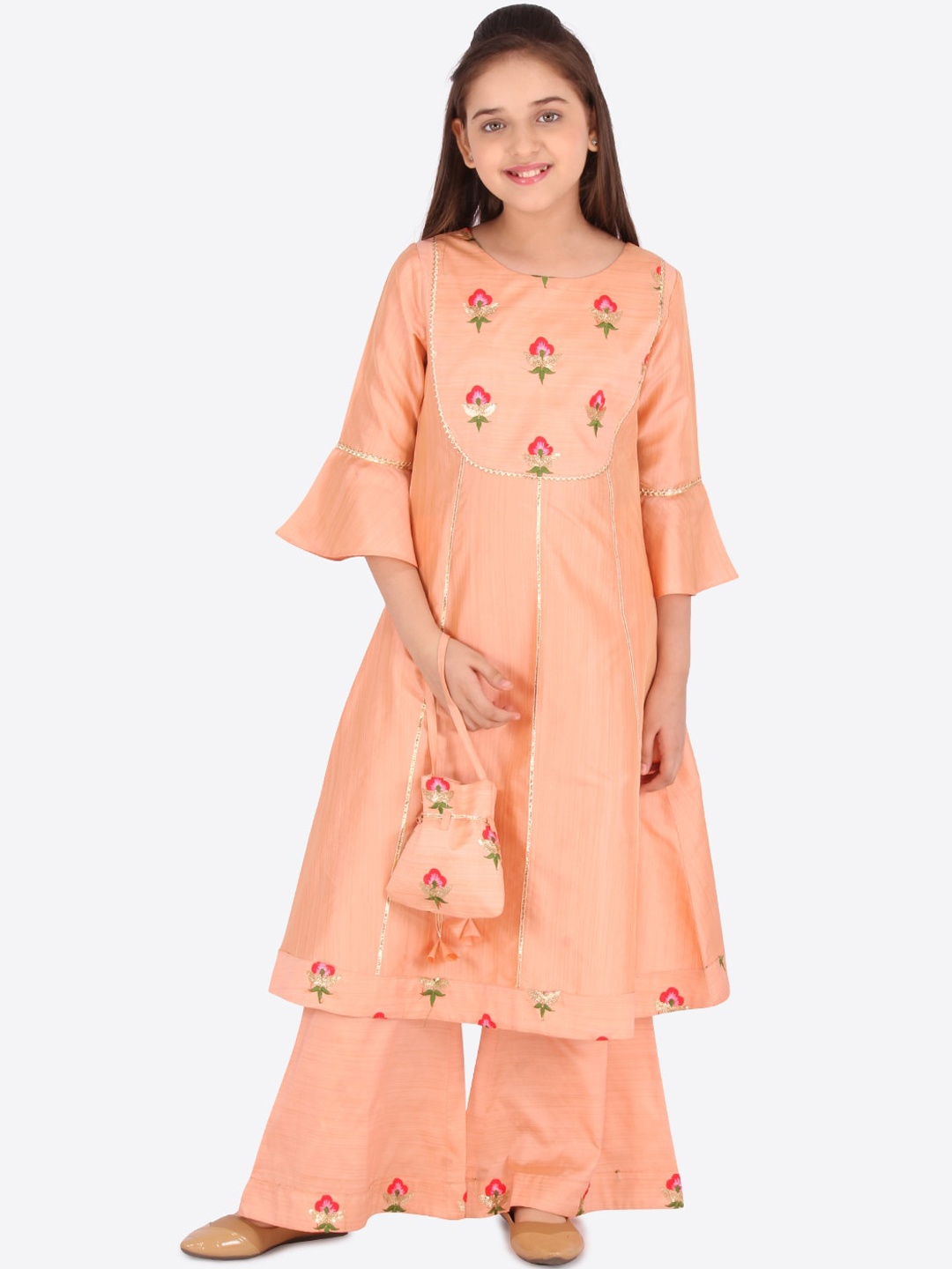

CUTECUMBER Girls Peach-Coloured & Pink Floral Embroidered Sequinned Kurta Set with Potli