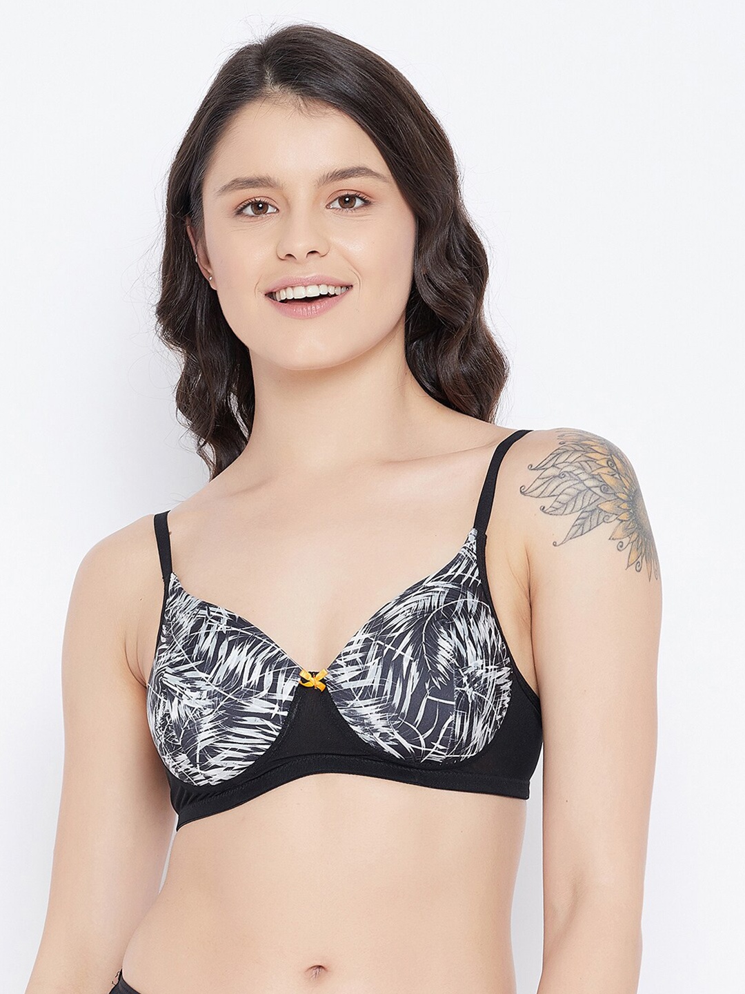 

Clovia Black & White Printed Non-Wired Full Coverage Everyday Bra