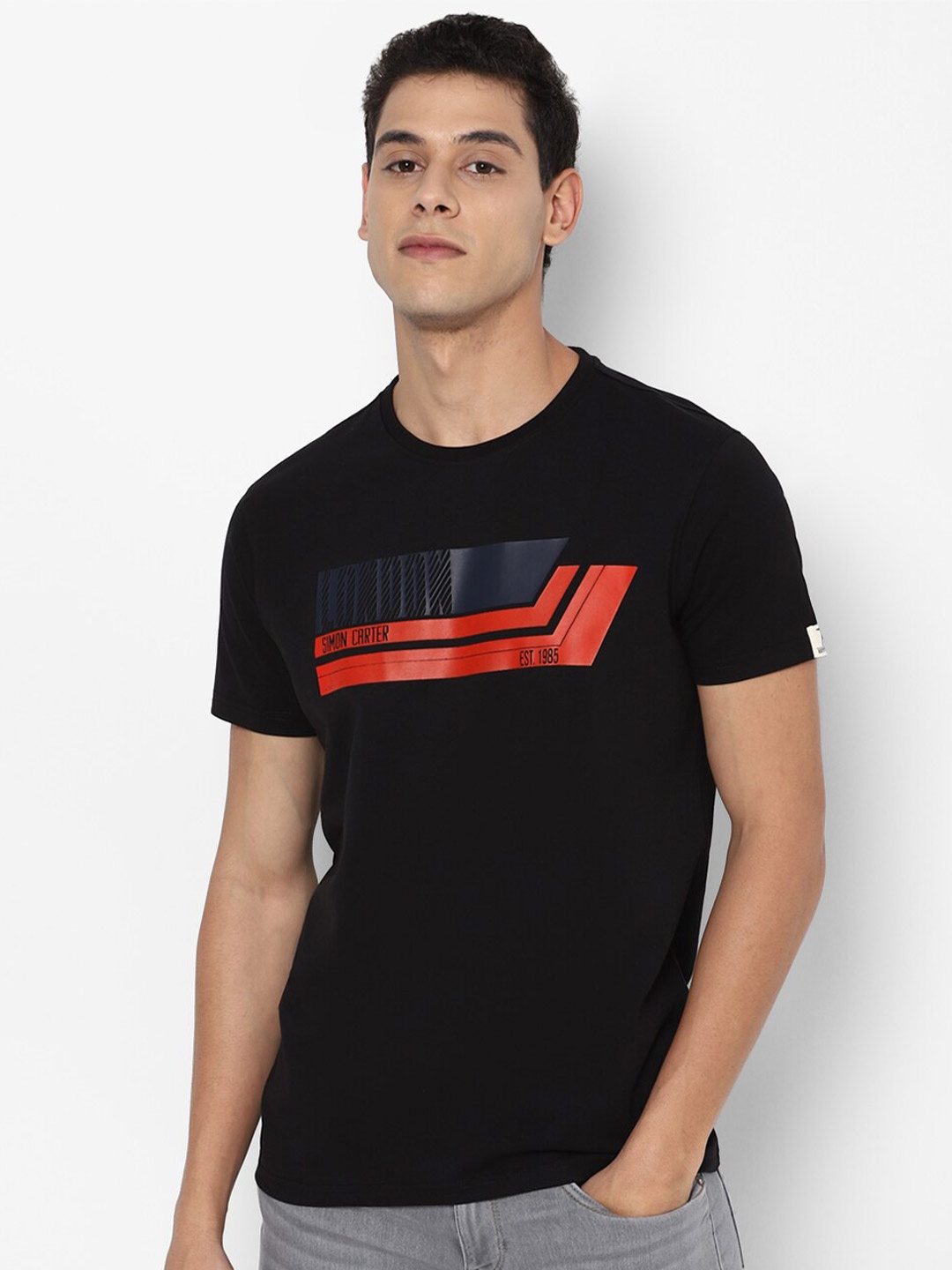 

SIMON CARTER LONDON Men Black Typography Printed Slim Fit Pure Cotton T-shirt