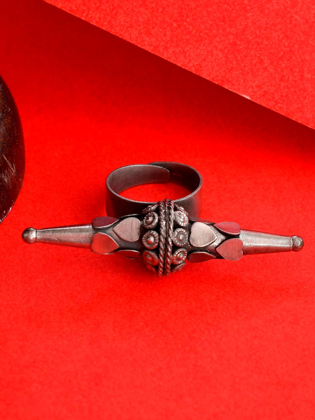 

Infuzze Oxidized Silver-Plated Adjustable Finger Ring