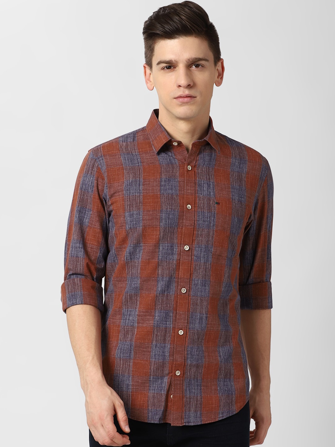 

Peter England Casuals Men Maroon & Blue Slim Fit Buffalo Checked Opaque Pure Cotton Shirt