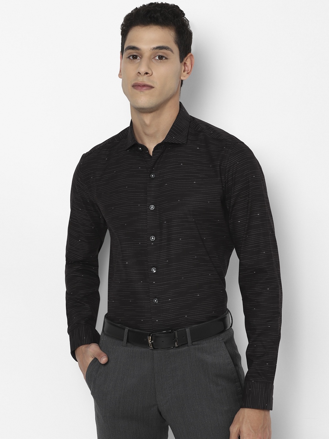 

SIMON CARTER LONDON Men Black Slim Fit Opaque Printed Pure Cotton Formal Shirt