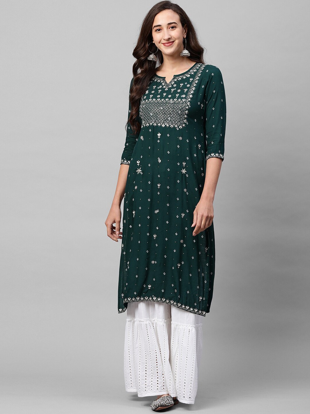 

FASHOR Women Green & Silver-Coloured Ethnic Motifs Khari Printed & Zari Embroidered Kurta