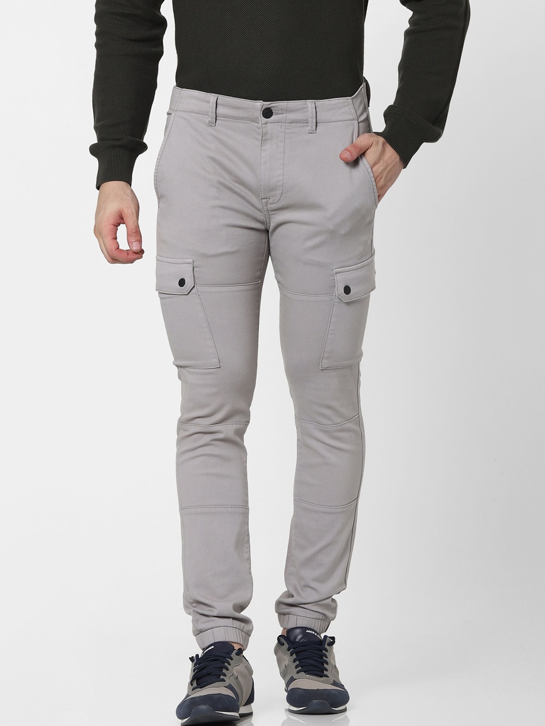 

Celio Men Grey Slim Fit Cargos Trousers