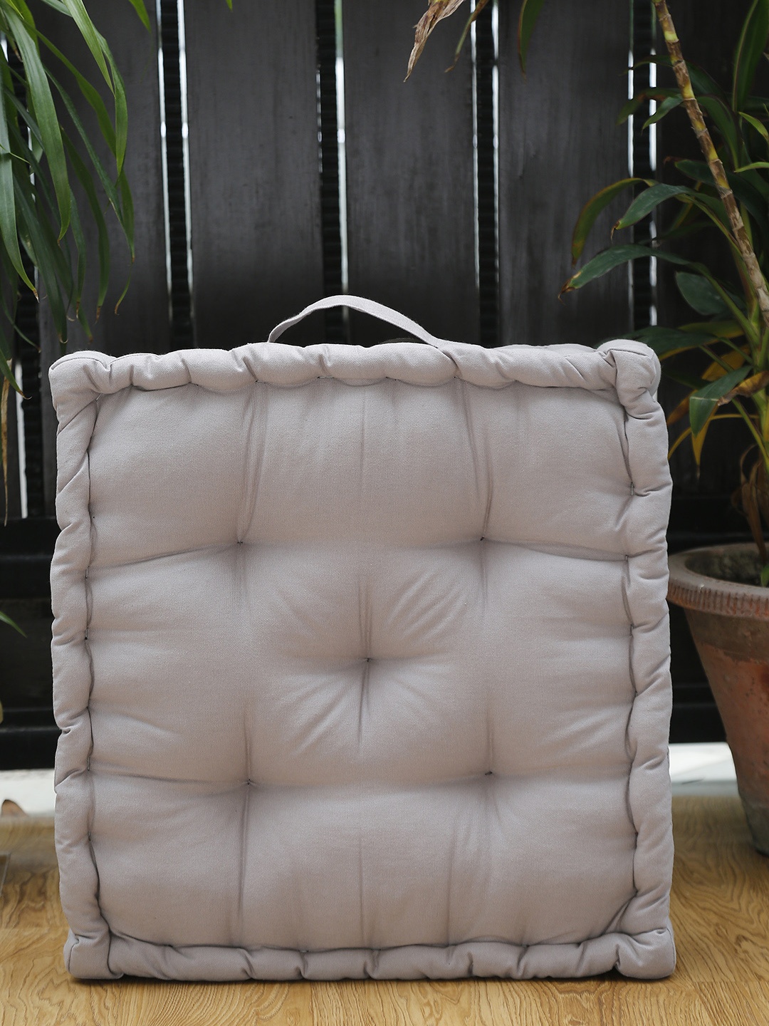 

BLANC9 Grey Solid Cotton Linen Floor Cushion