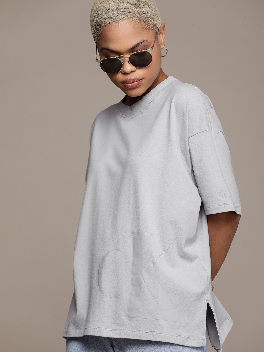 

Calvin Klein Jeans Women Grey Logo Printed Drop-Shoulder Sleeves Boxy T-shirt
