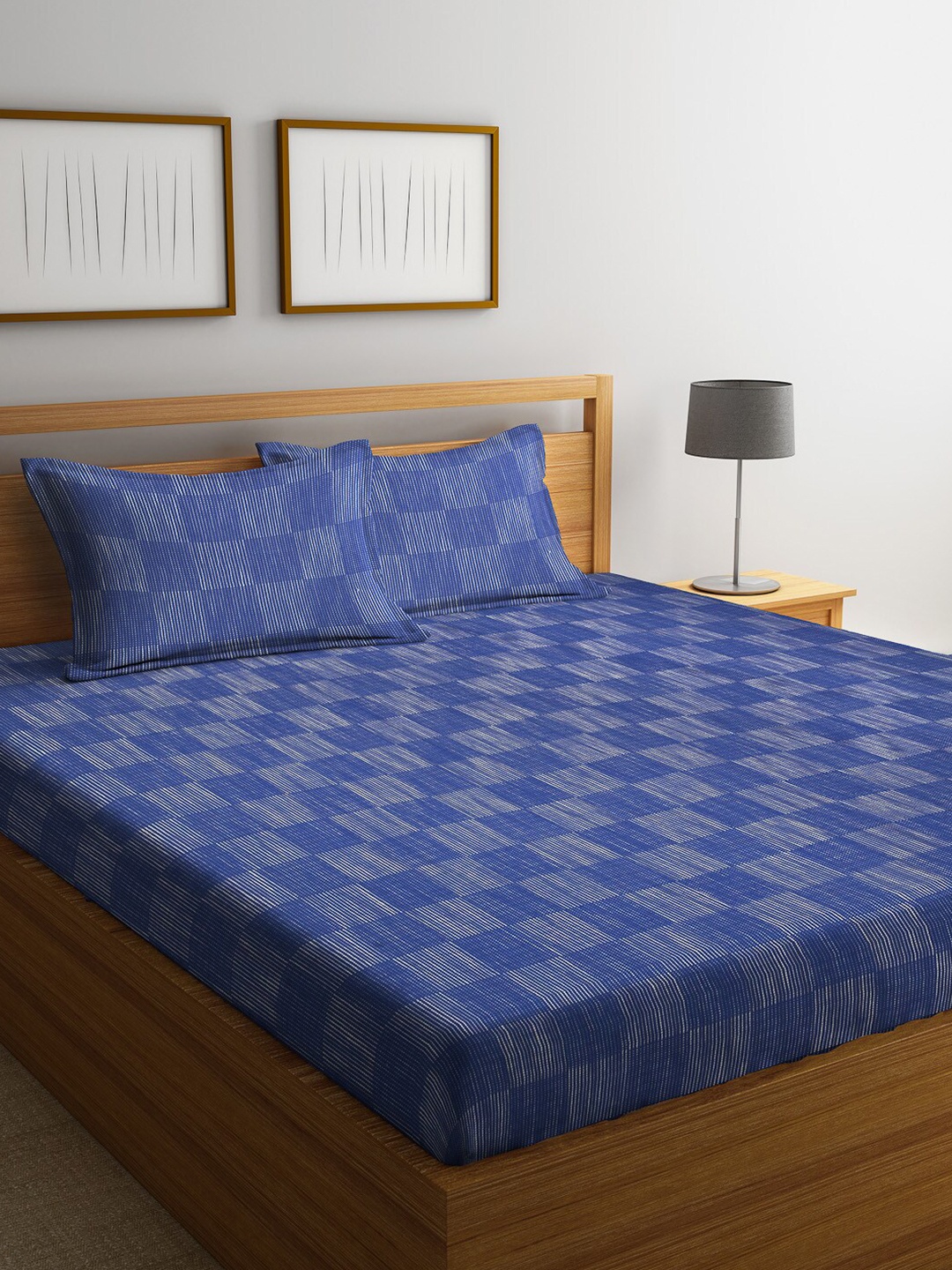 

Arrabi Blue & Grey Geometric 300 TC King Cotton Bedsheet with 2 Pillow Covers