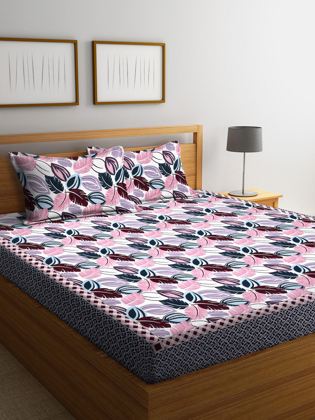 

Arrabi Pink & Black Floral 300 TC King Bedsheet with 2 Pillow Covers