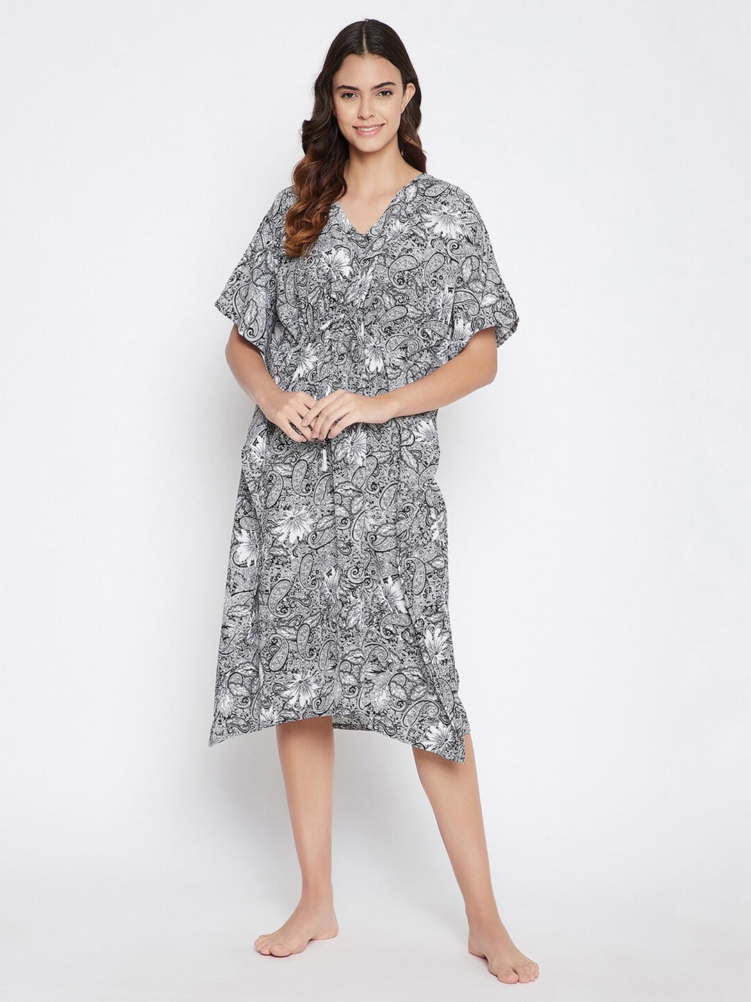 

Clovia Women White & Black Paisley Printed Kaftan Night Dress