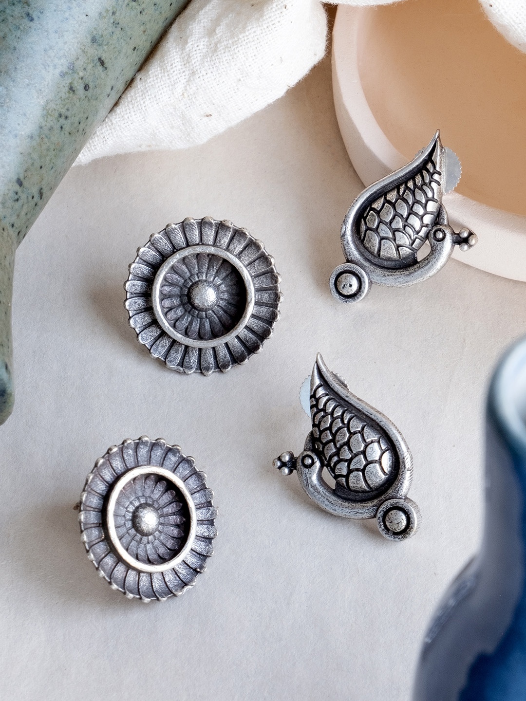 

Infuzze Set of 2 Silver Plated Contemporary Studs Earrings