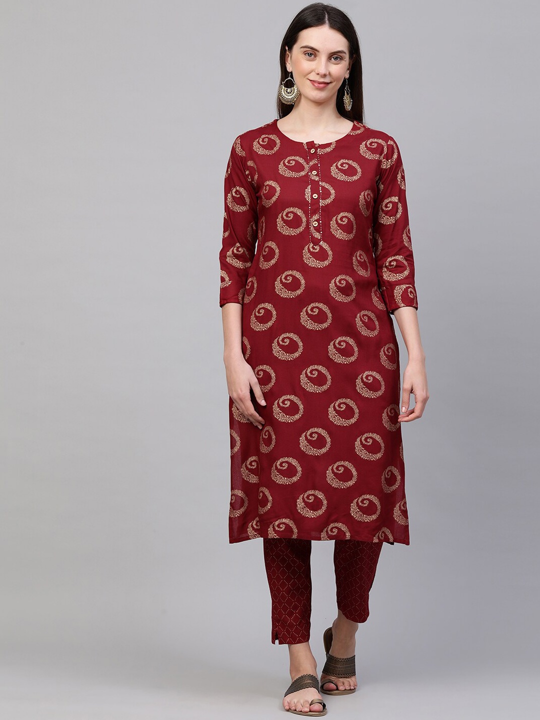 

FASHOR Women Maroon & Gold-Toned Floral Foil Printed Regular Kurta With Trousers