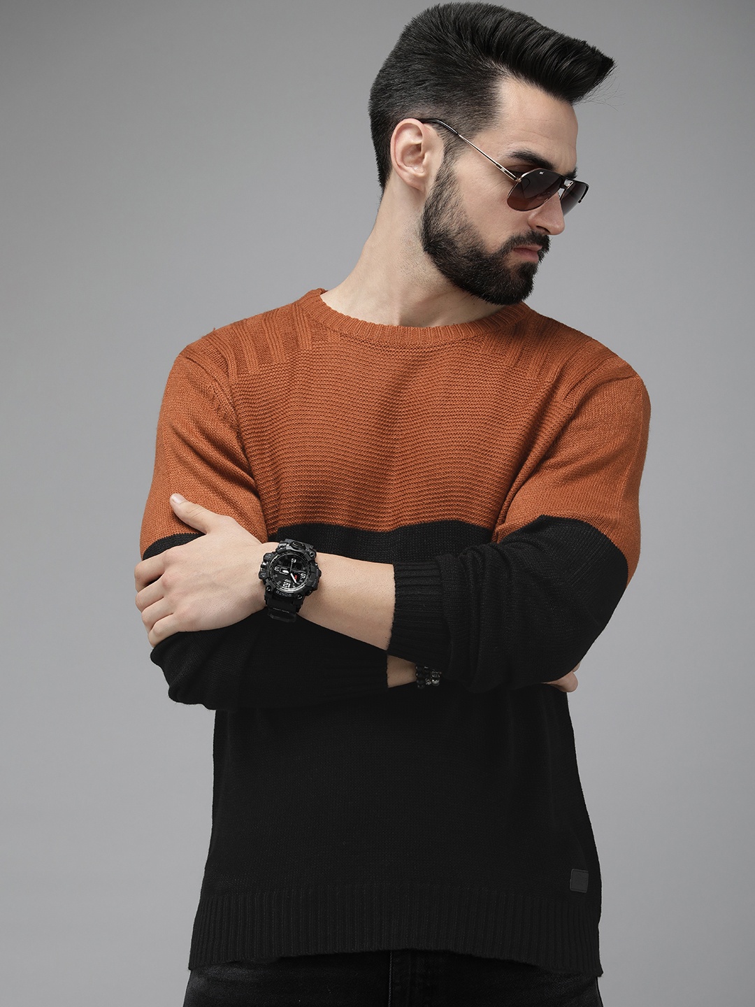 

Roadster Men Black & Tan Brown Colourblocked Acrylic Pullover with Applique Detail