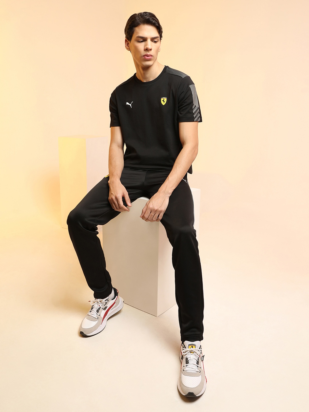 

PUMA Motorsport Men Black Ferrari Race T7 Pure Cotton MSP T-shirt