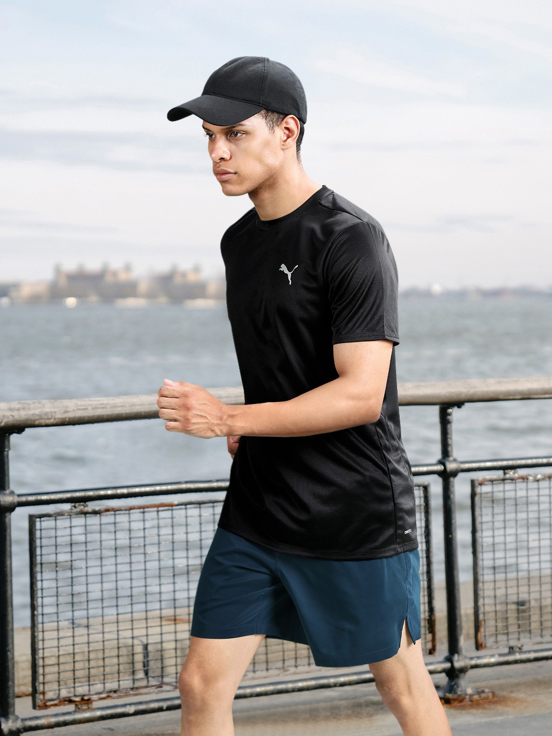 

Puma Men Black Solid Favourite Running T-shirt