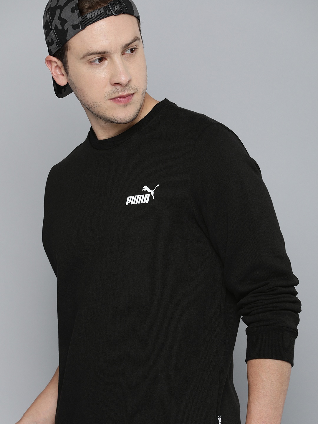 

Puma Men Black Solid Essential Small Logo Pullover
