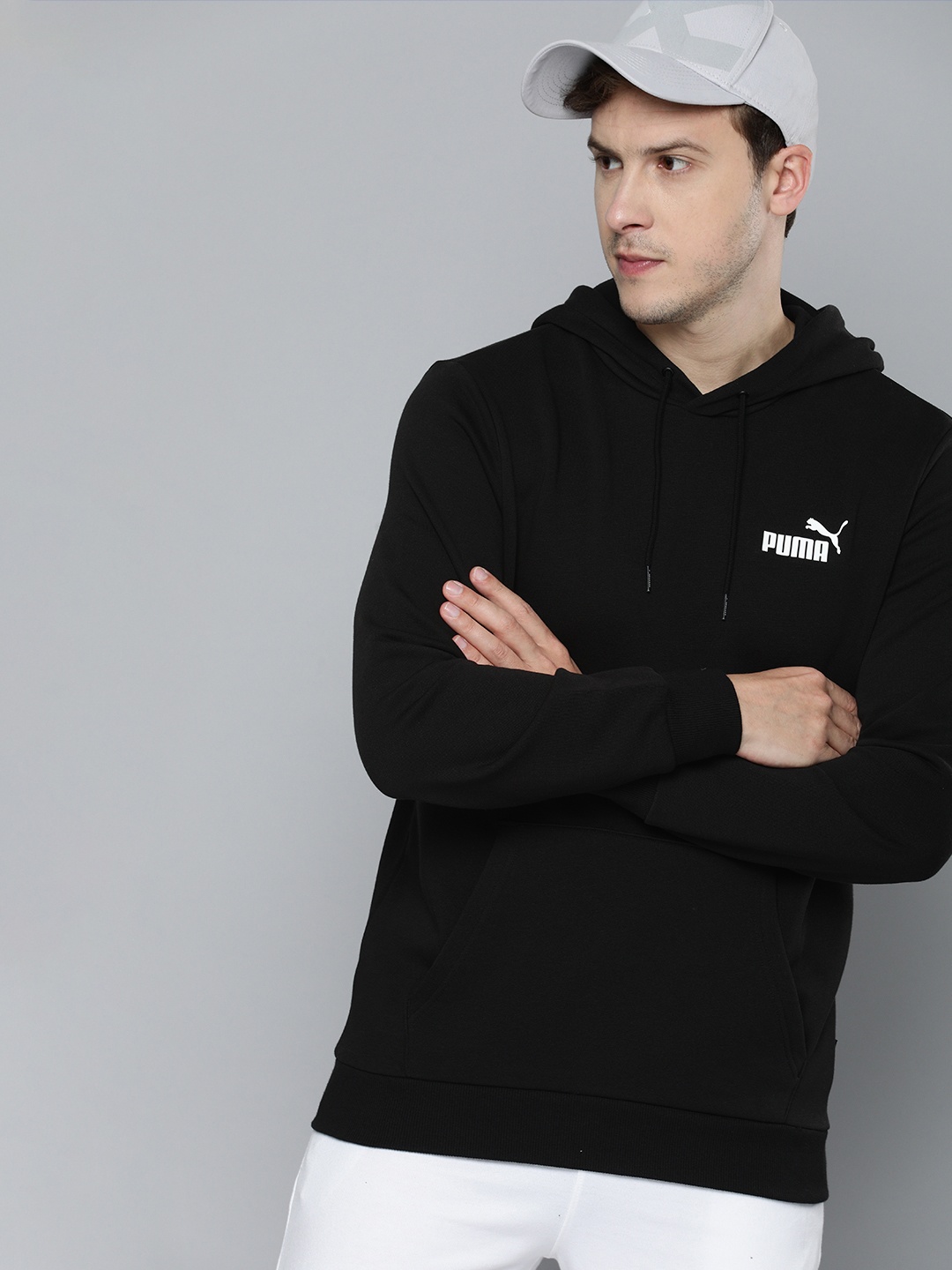

Puma Men Black Essential Small Hooded Sweatshirt