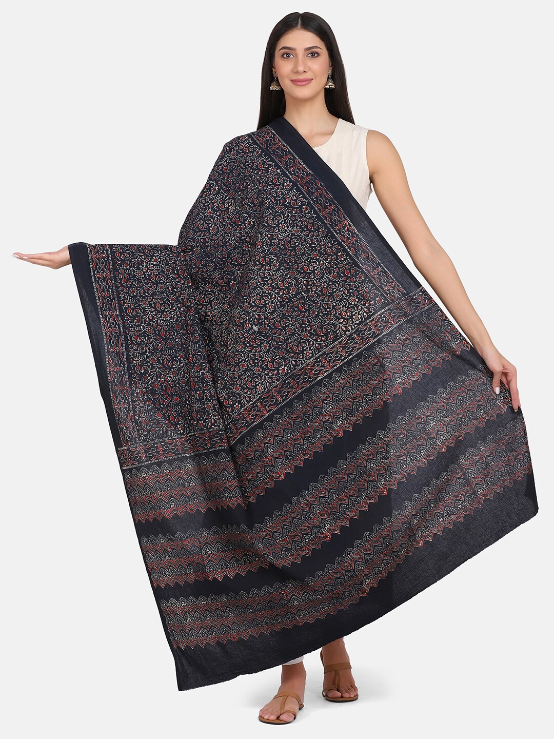 

THE WEAVE TRAVELLER Women Navy Blue Printed