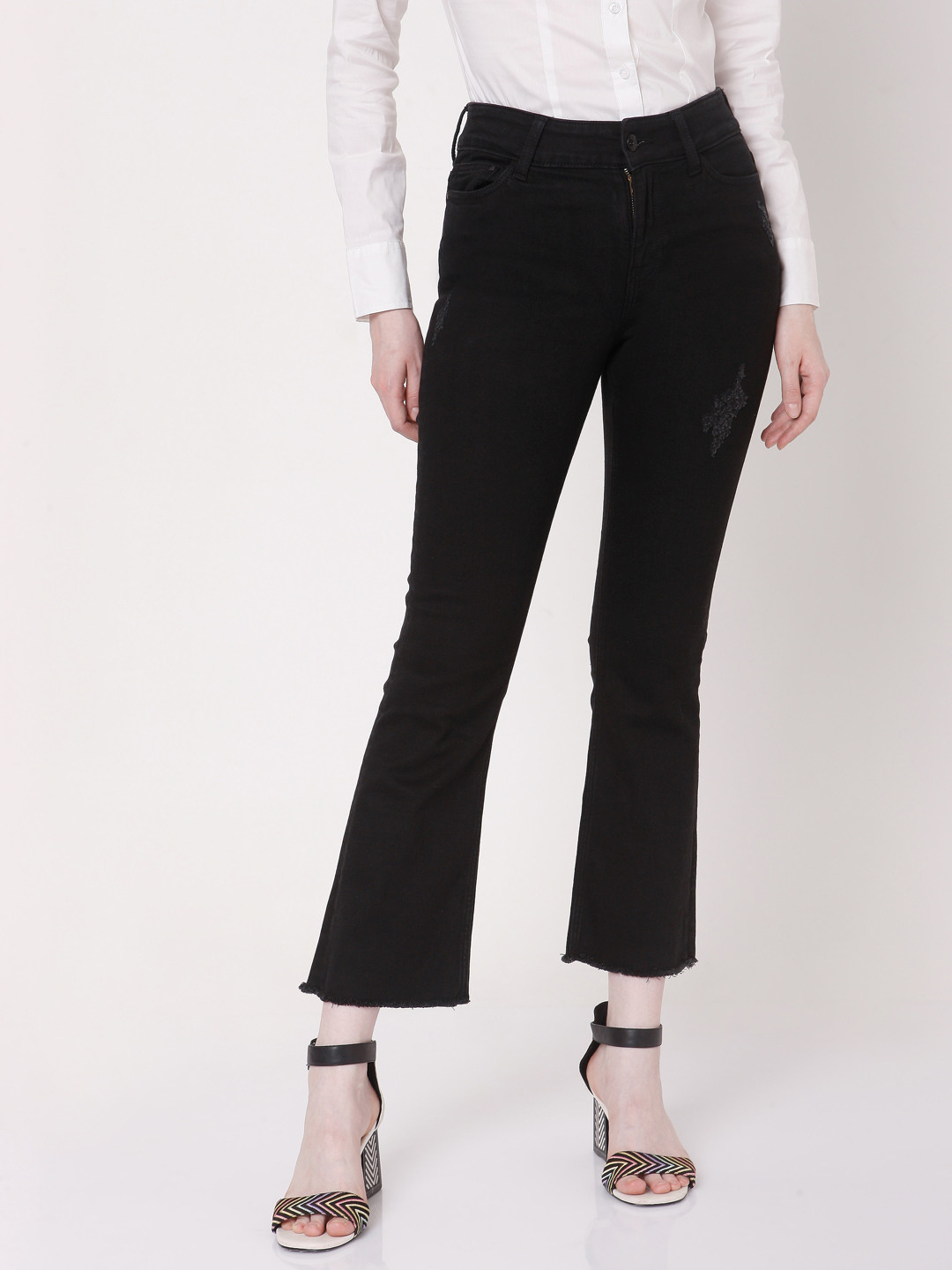

Vero Moda Women Black Bootcut Mildly Distressed Stretchable Jeans