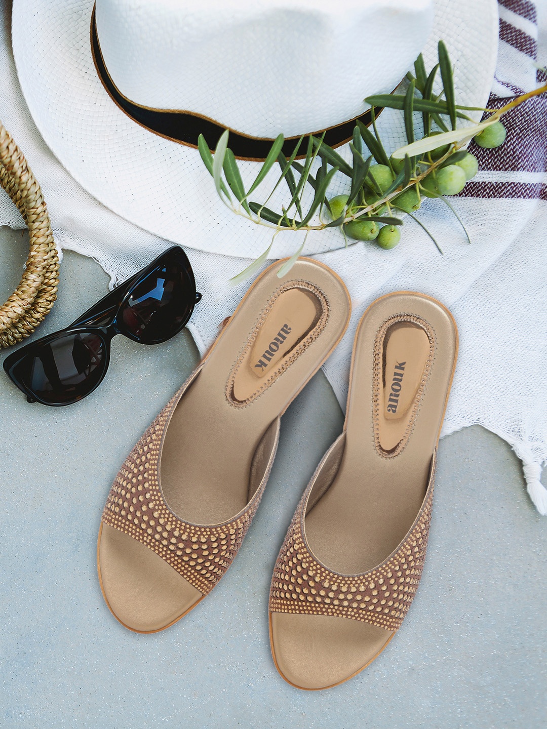 

Anouk Brown & Gold-Toned Embellished Block Heels