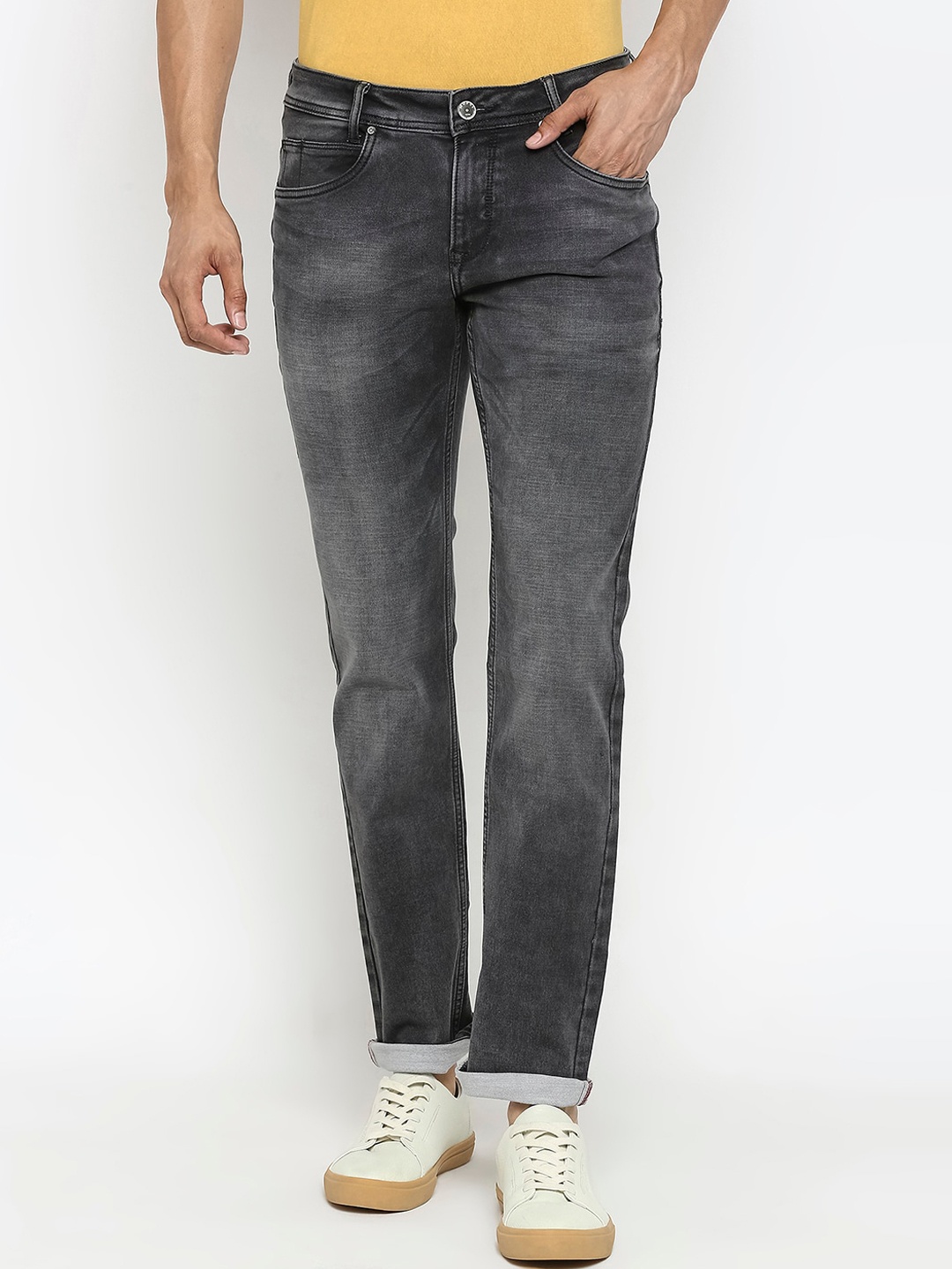 

Mufti Men Black Slim Fit Heavy Fade Stretchable Jeans