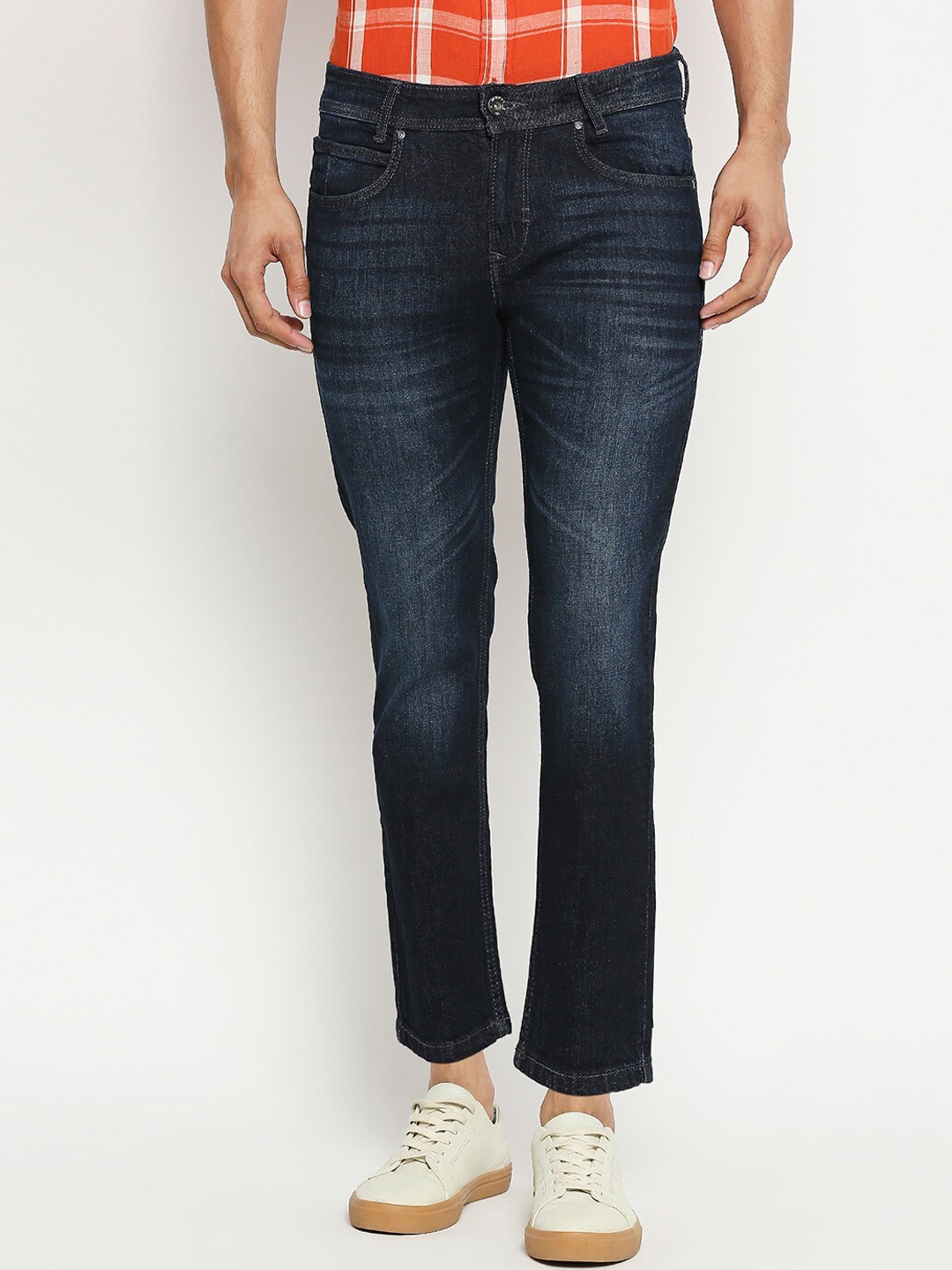 

Mufti Men Blue Slim Fit Light Fade Stretchable Jeans