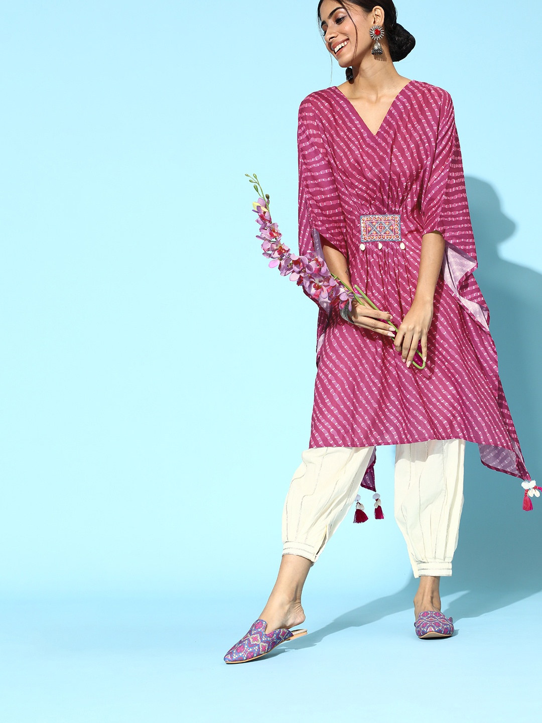 

Varanga Pretty Pink and White Silk Blend Kurta Set