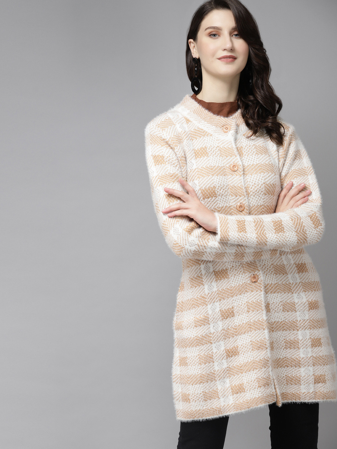 

Cayman Women Beige & White Checked Longline Woollen Cardigan