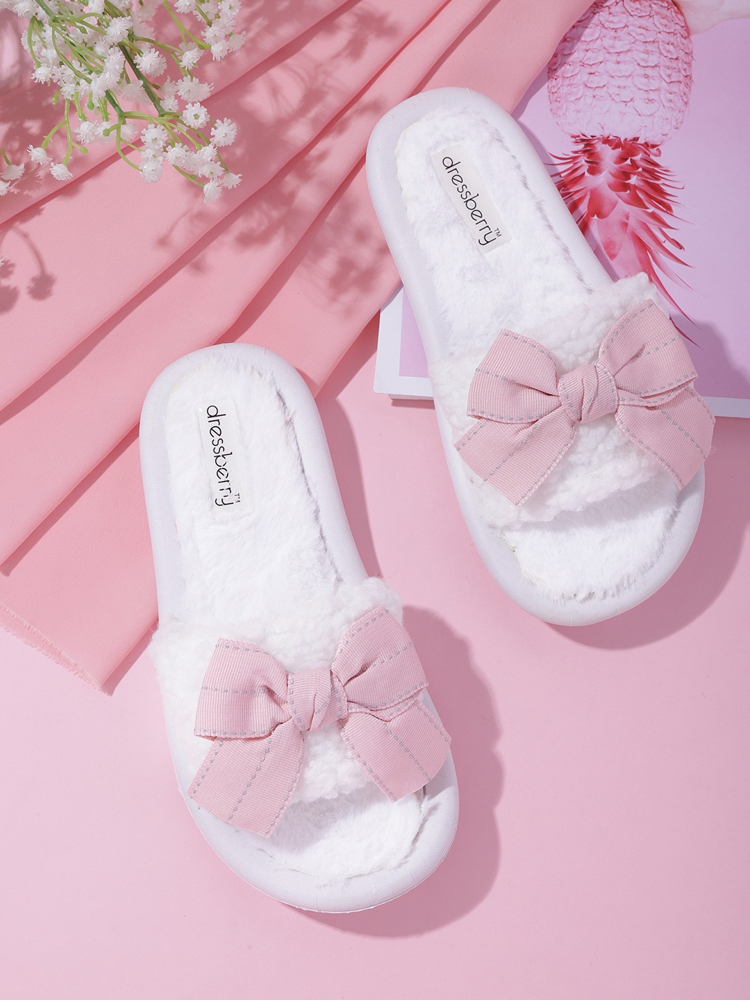 

DressBerry Women Bow Detail Room Slippers, White