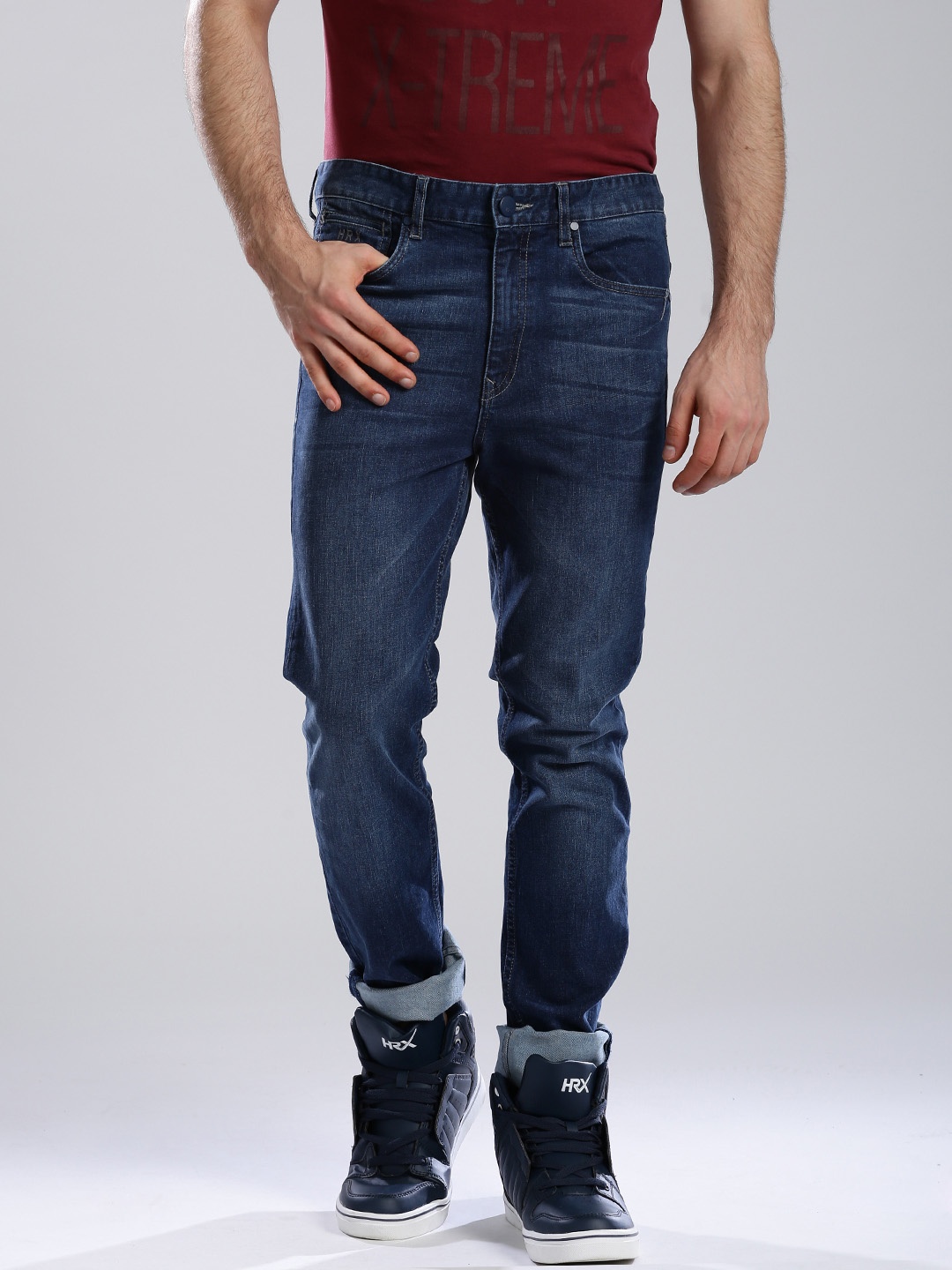 

HRX by Hrithik Roshan Men Blue Tapered Fit Stretchable Jeans