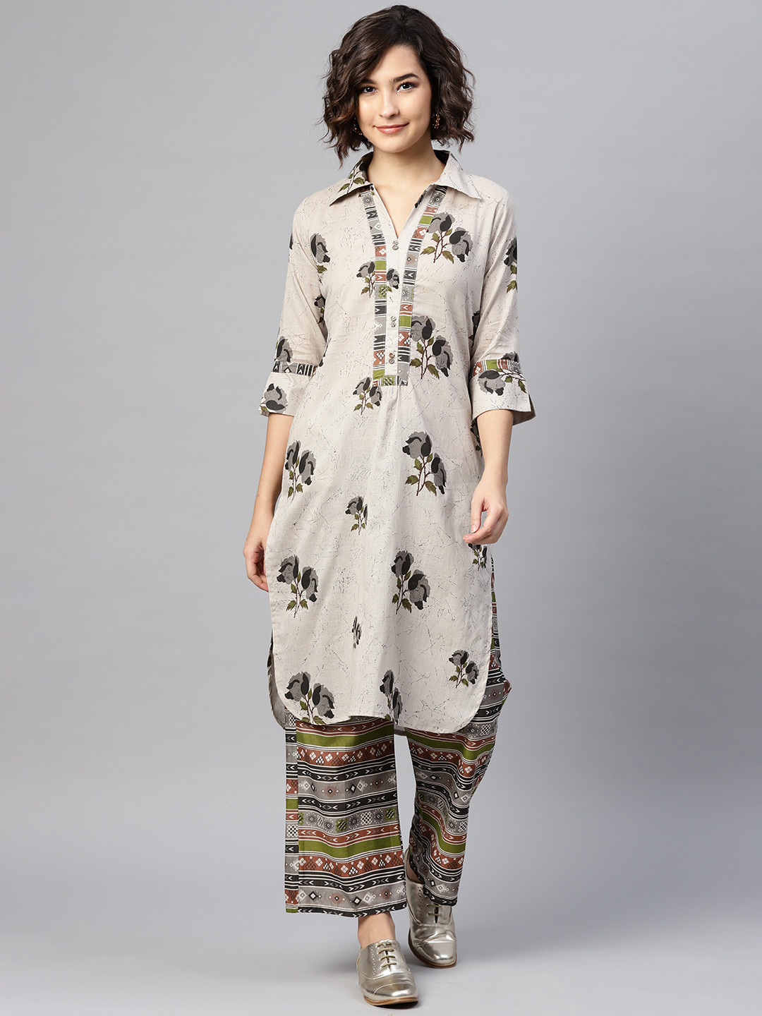 

Laado - Pamper Yourself Women Grey Floral Printed Regular Pure Cotton Kurta with Palazzos