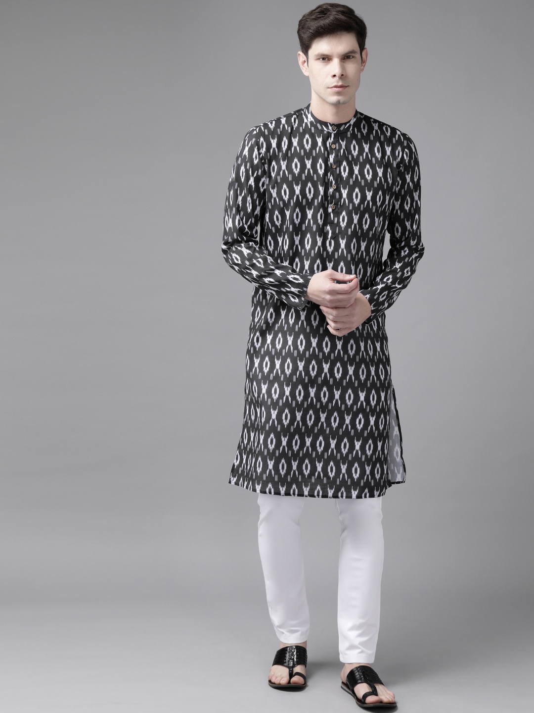 

VASTRAMAY Men Black & White Ethnic Motifs Printed Indie Prints Pure Cotton Kurta