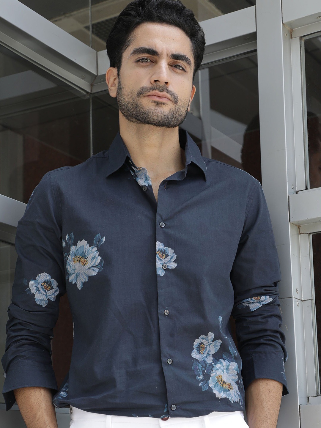 

RARE RABBIT Men Shadow Slim Fit Floral Opaque Shirt, Navy blue