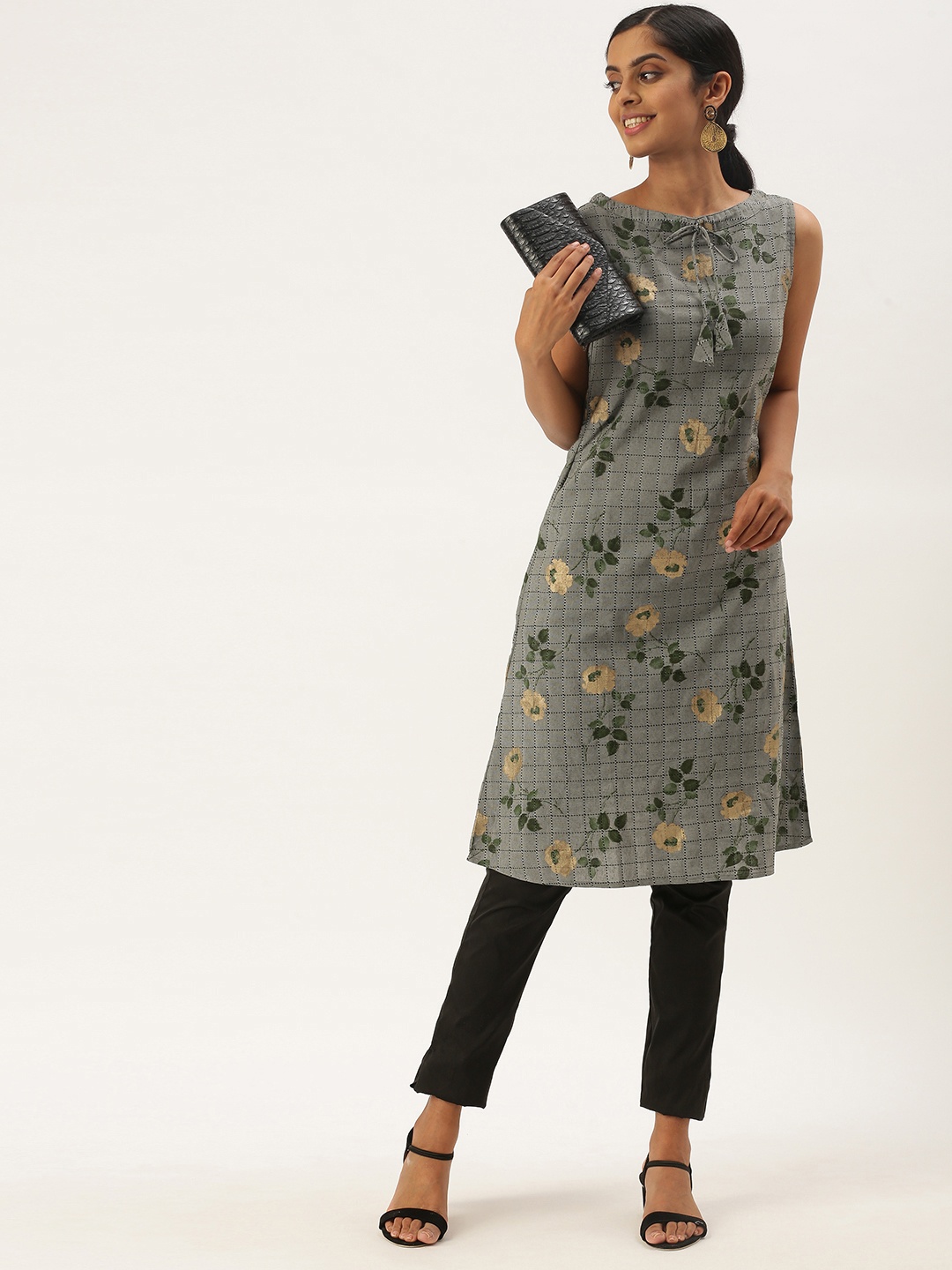 

Ethnovog Women Grey Floral Printed Regular Kurta with Trousers