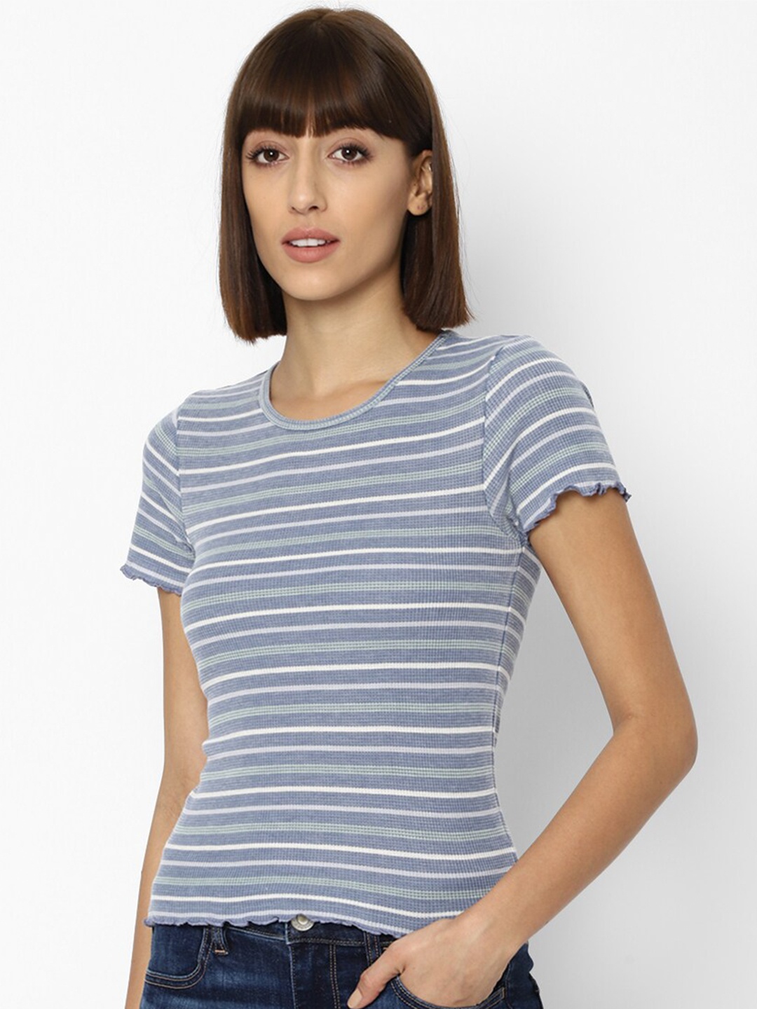 

AMERICAN EAGLE OUTFITTERS Women Blue & White Striped Slim Fit T-shirt