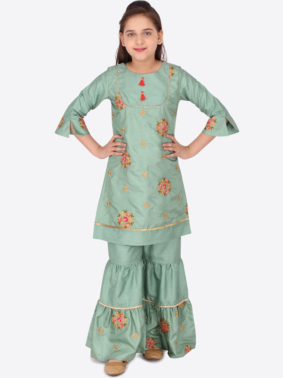 

CUTECUMBER Girls Green Floral Embroidered Regular Kurti with Sharara