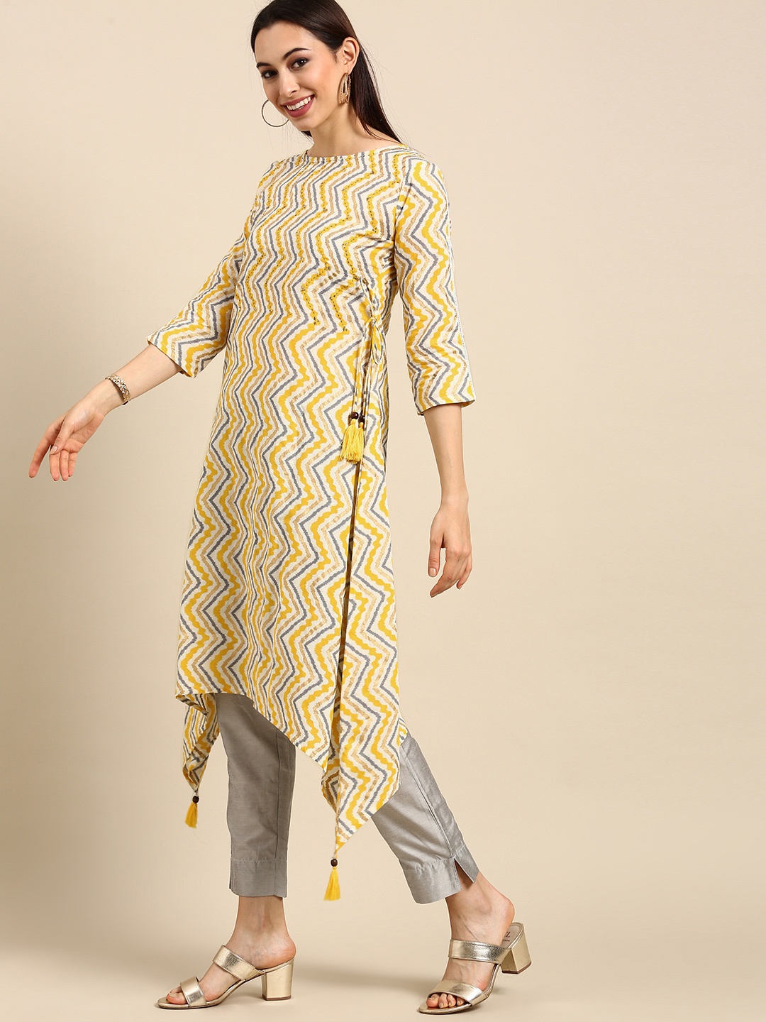 

Rajnandini Yellow & Grey Chevron Printed Boat Neck Sequinned Pure Cotton Kurti